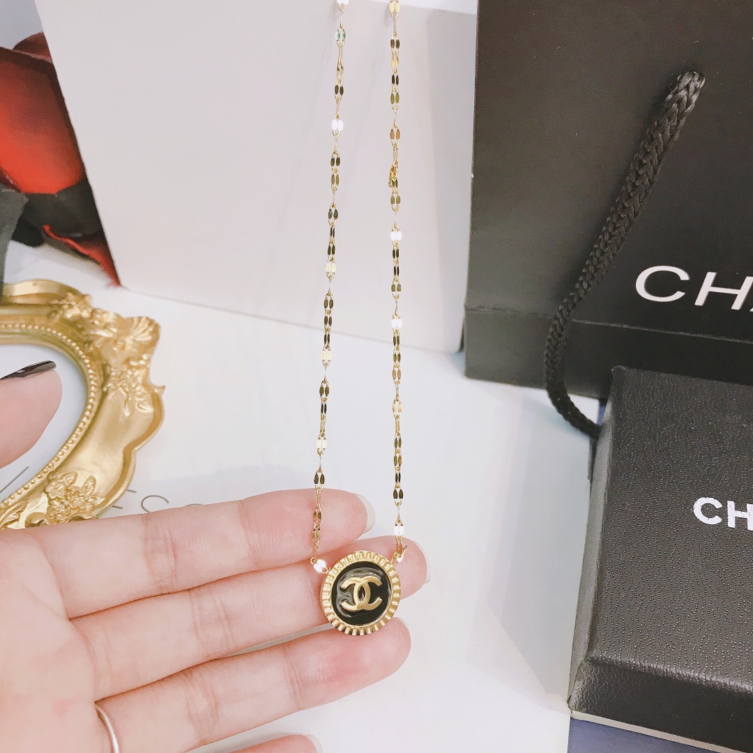 Replica CHANEL Necklace