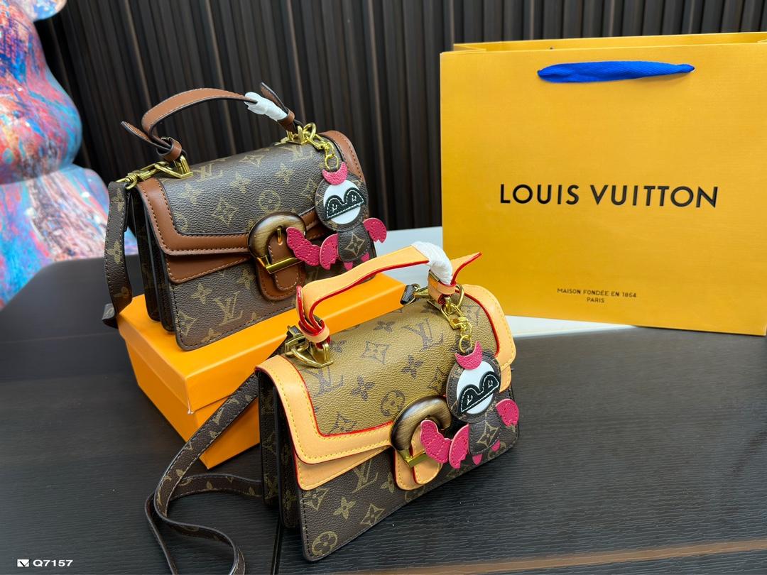 Replica Louis Vuitton Bag 13*19CM