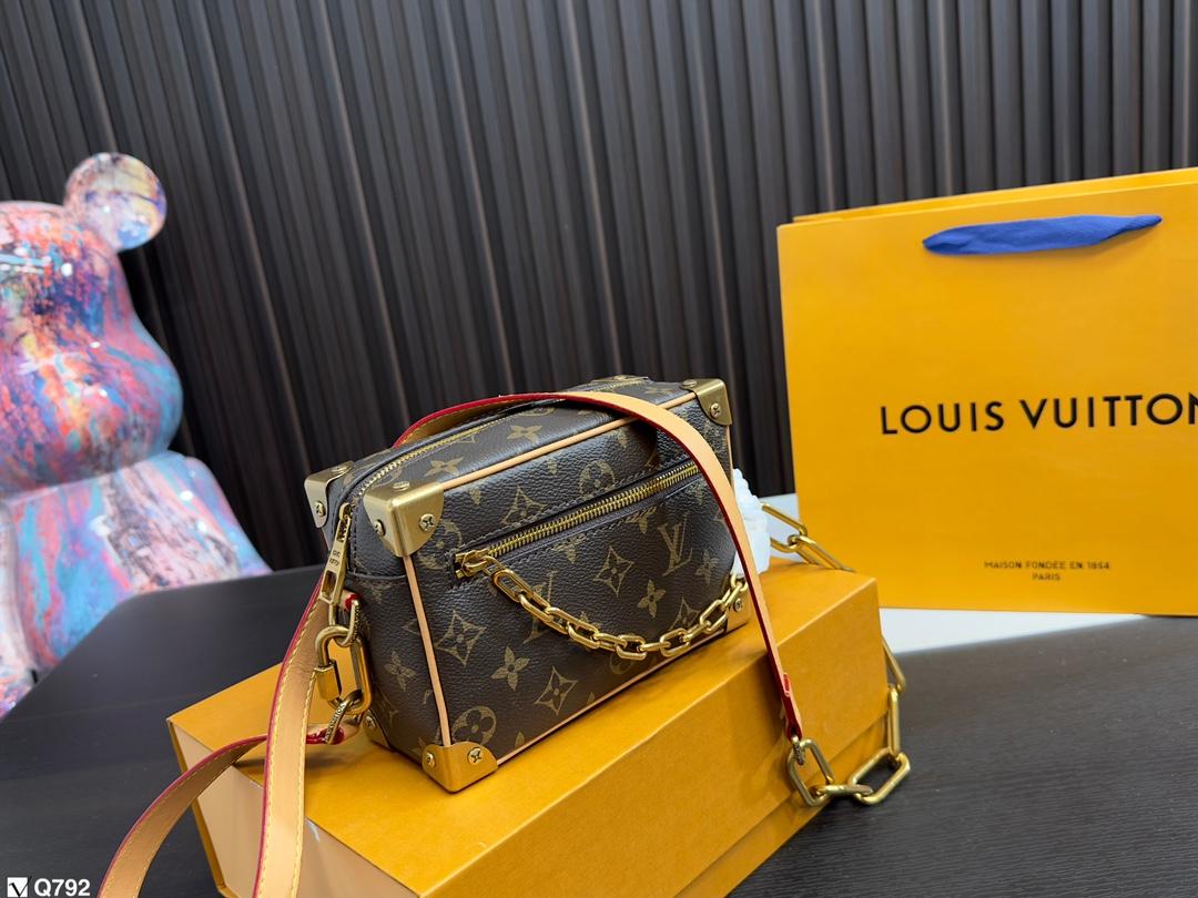 Replica Louis Vuitton Bag 18*12CM