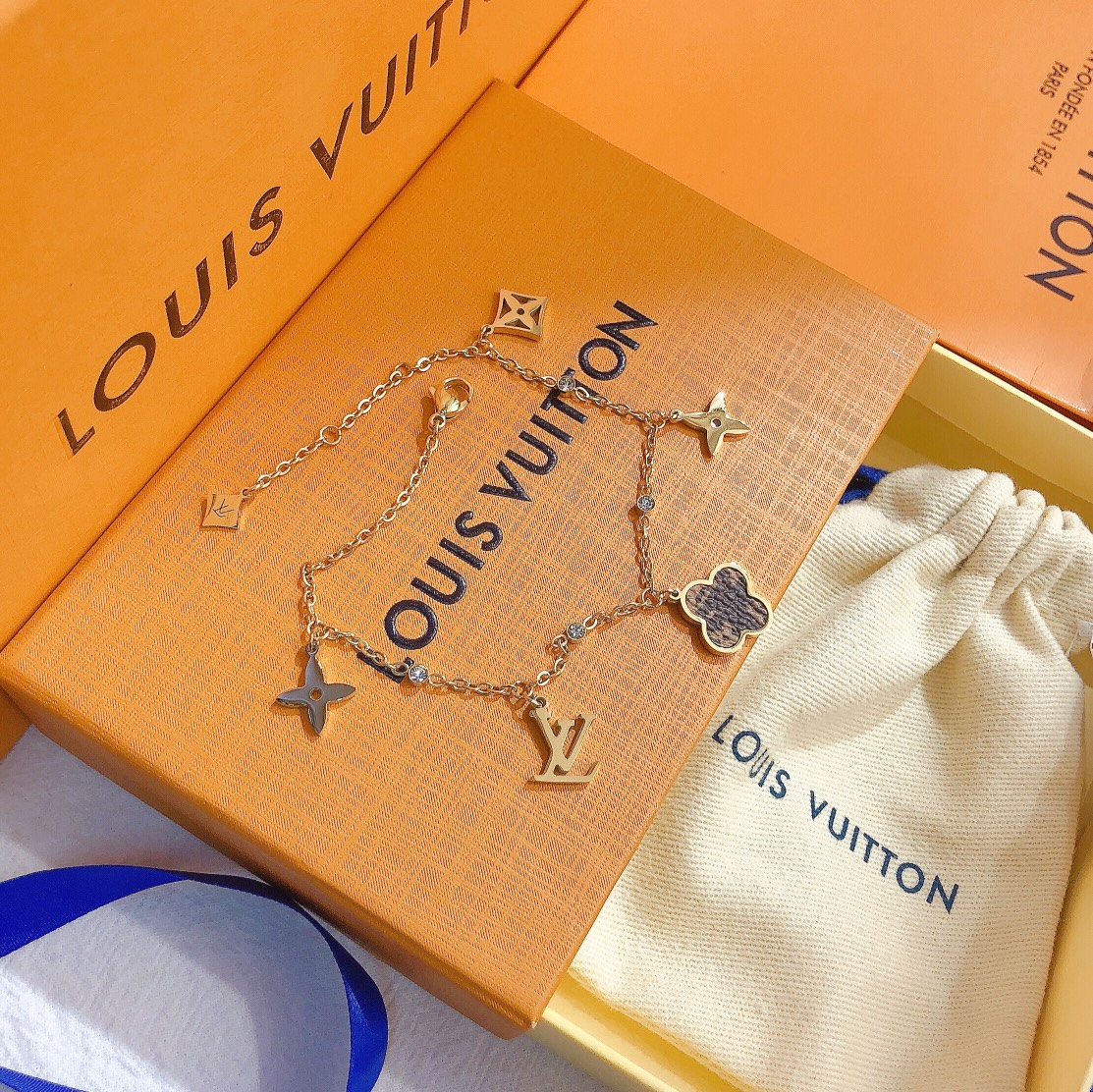 Replica LOUIS VUITTON Bracelet