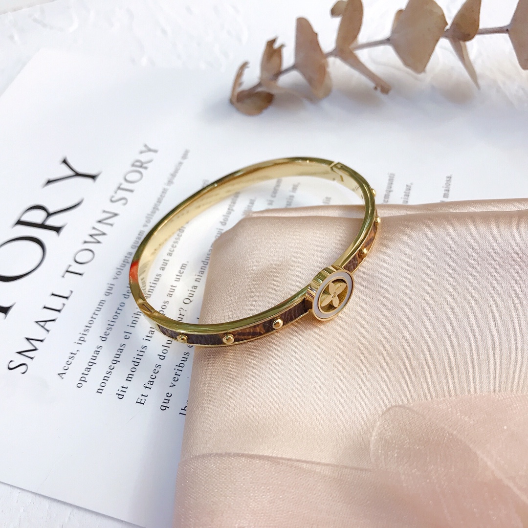 Replica LOUIS VUITTON Bangle