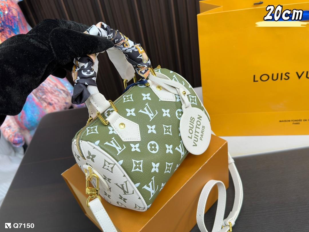 Replica Louis Vuitton Bag 13*CM