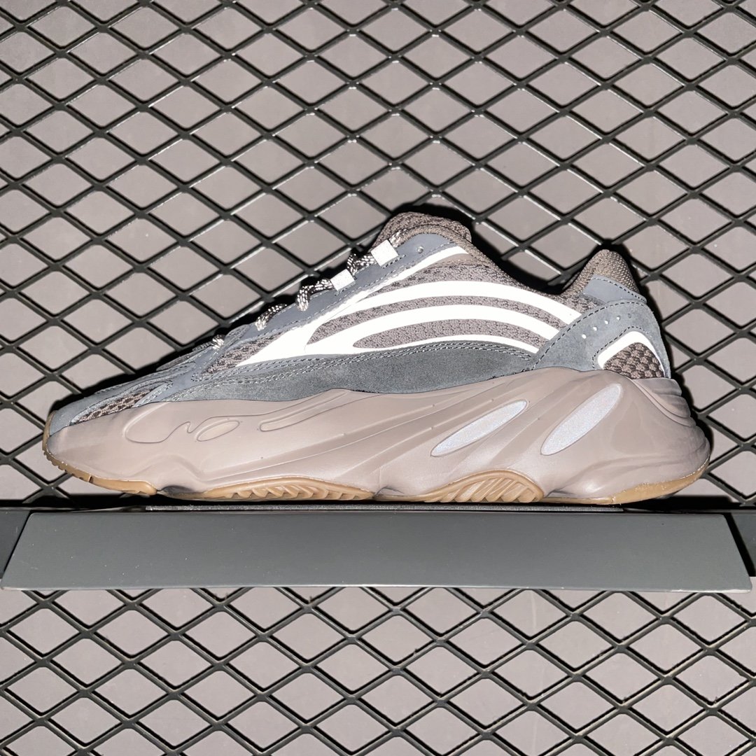 Replica Adidas Yeezy Shoe Adidas YEEZY Boost 700V2 GZ072436-48