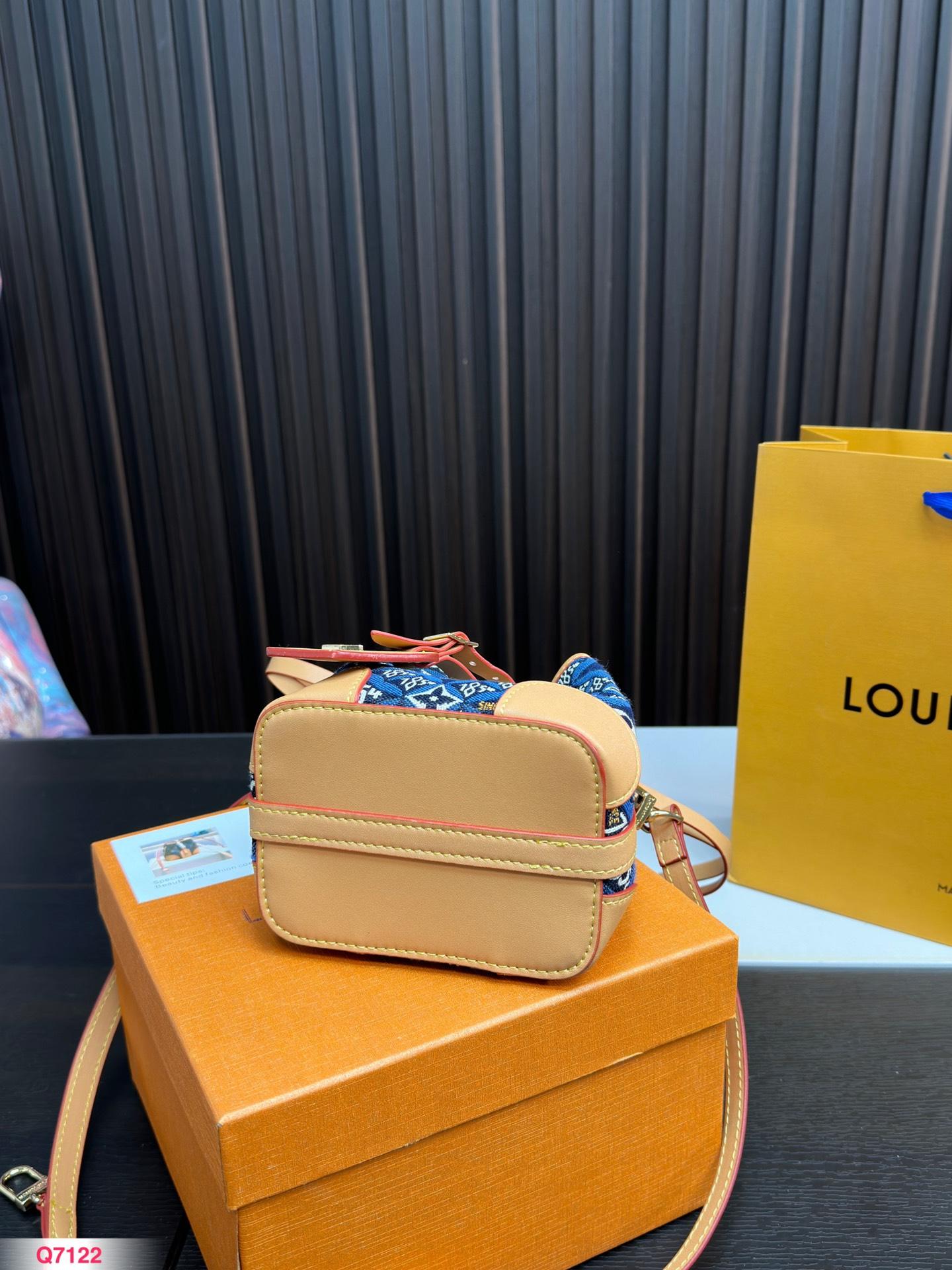 Replica Louis Vuitton Bag 13*14CM