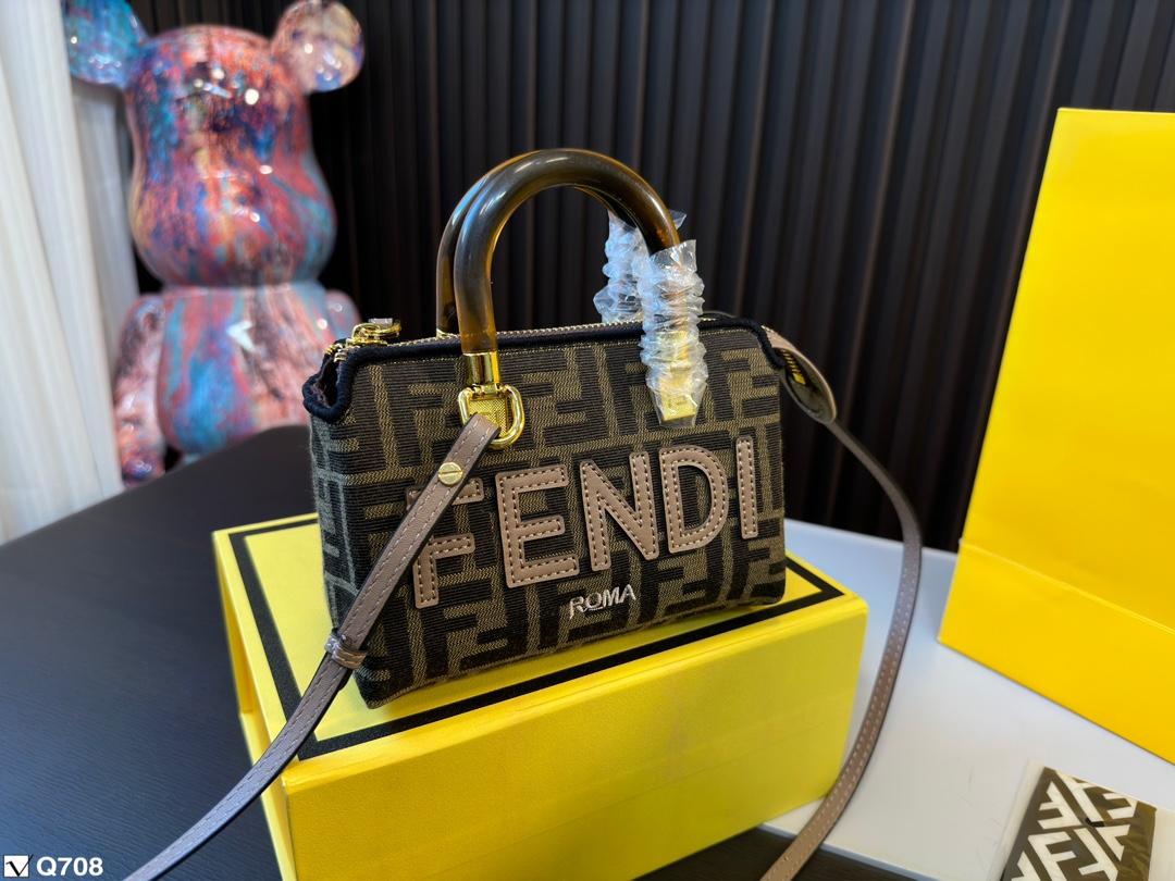 Replica Fendi Bag 17*12CM
