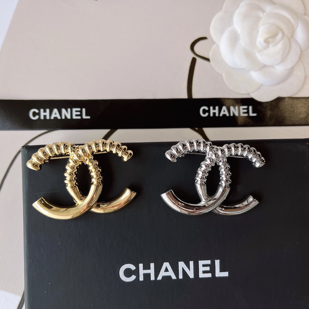 Replica CHANEL Brooch