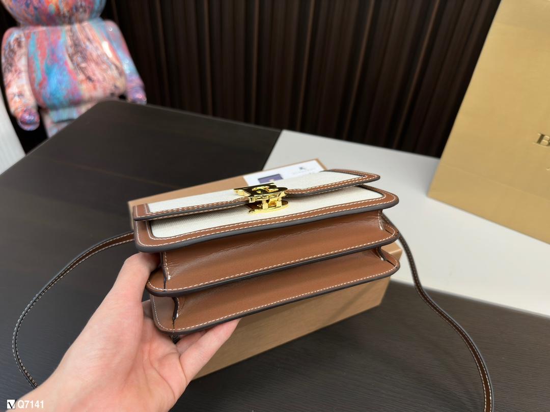 Replica Burberry Bag 21*11CM