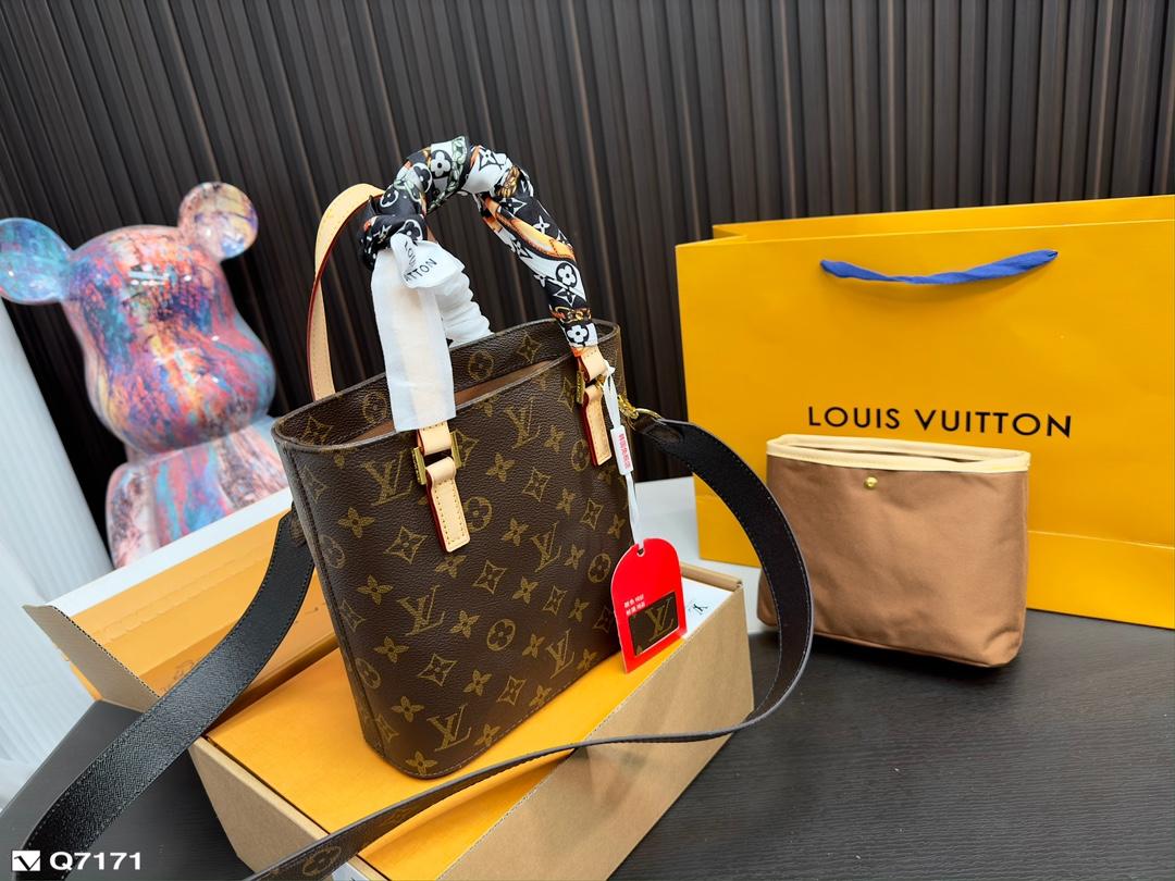 Replica Louis Vuitton Bag 20*20CM
