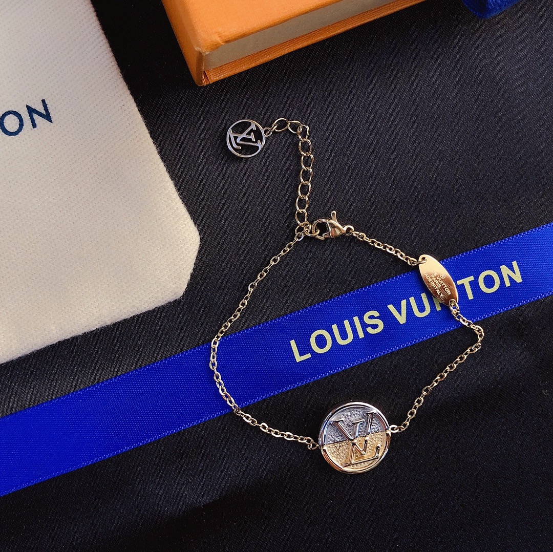 Replica LOUIS VUITTON Necklace