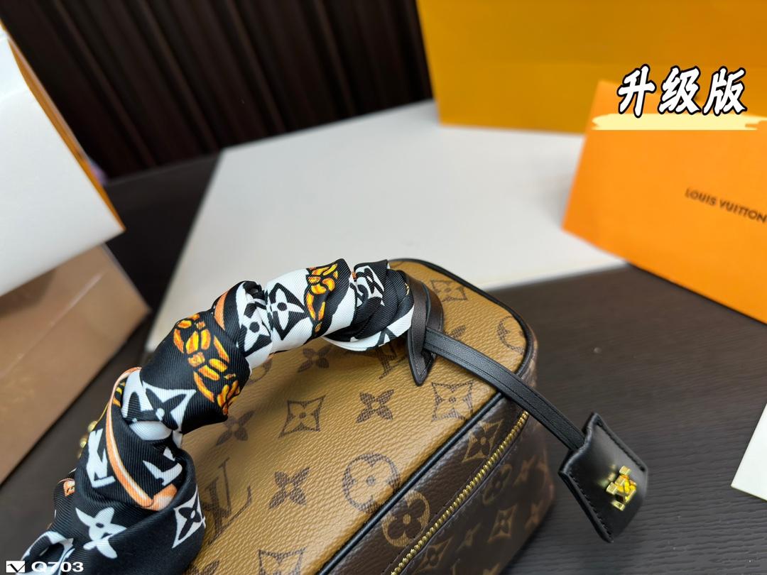 Replica Louis Vuitton Bag 14*18CM