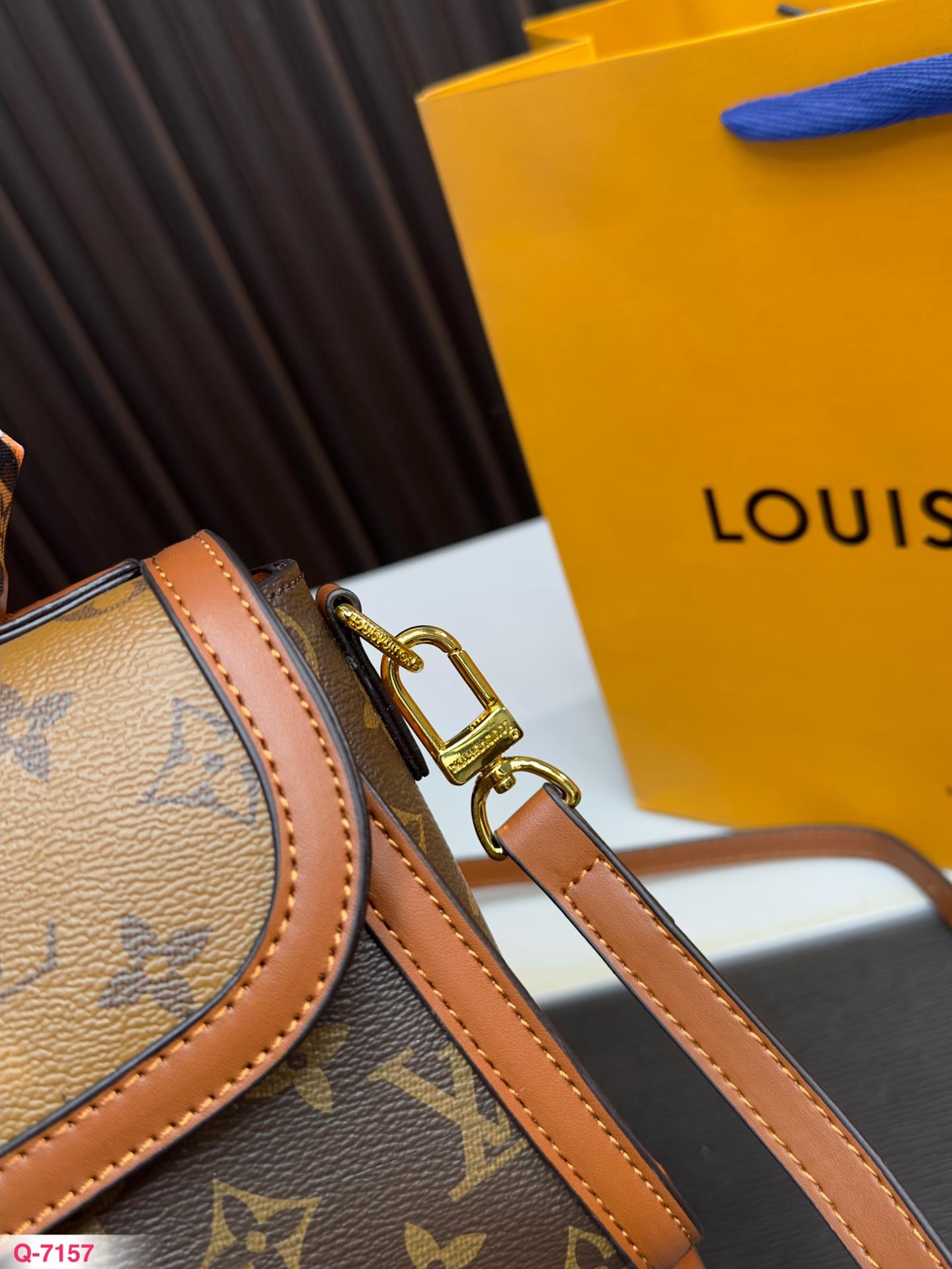 Replica Louis Vuitton Bag 20*15CM