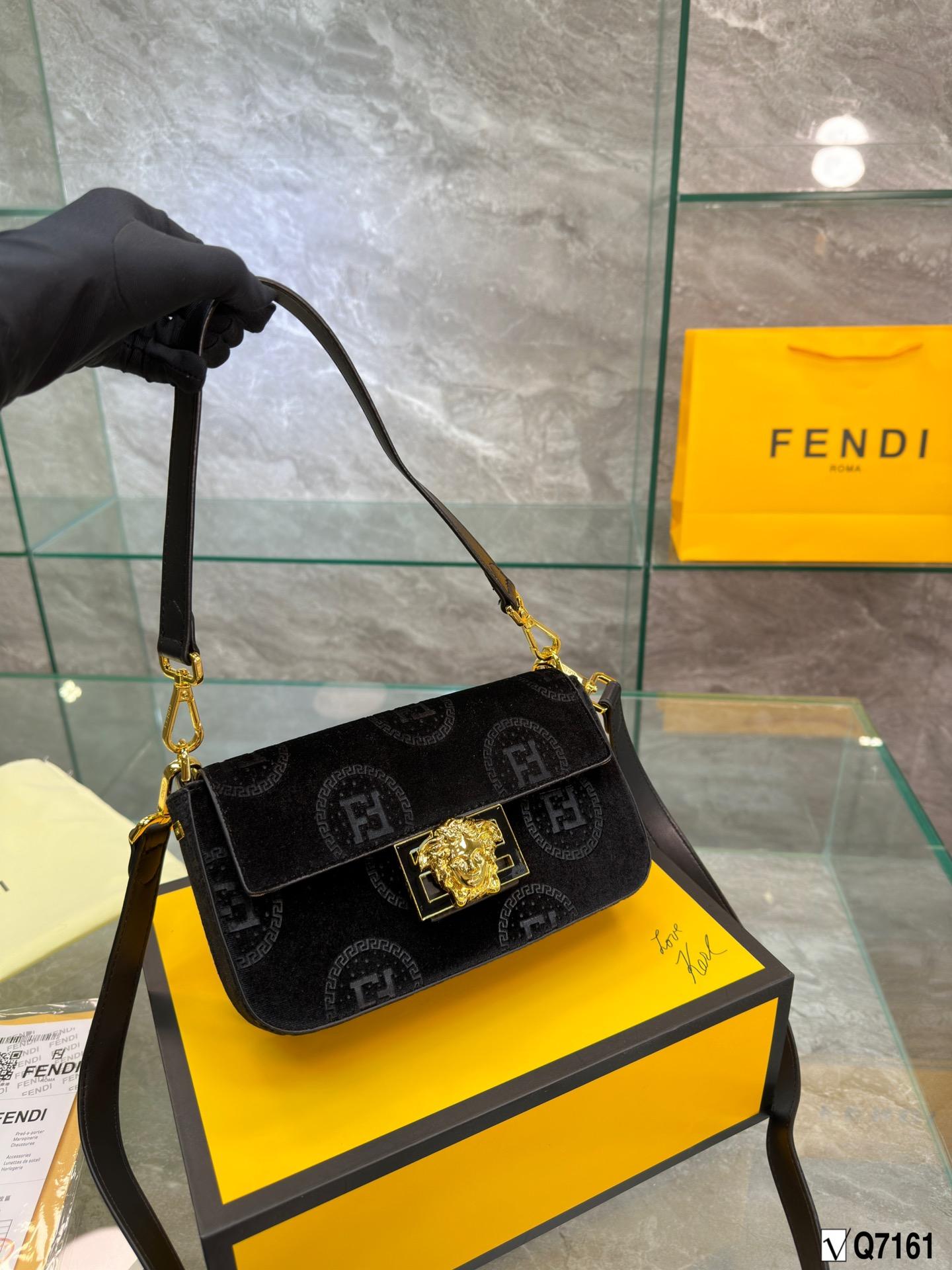 Replica Fendi Bag 22*13CM