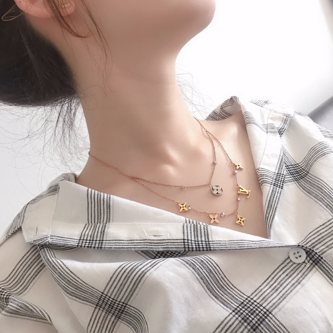 Replica LOUIS VUITTON Necklace