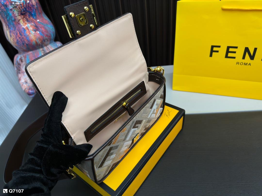 Replica Fendi Bag 25*6*15CM