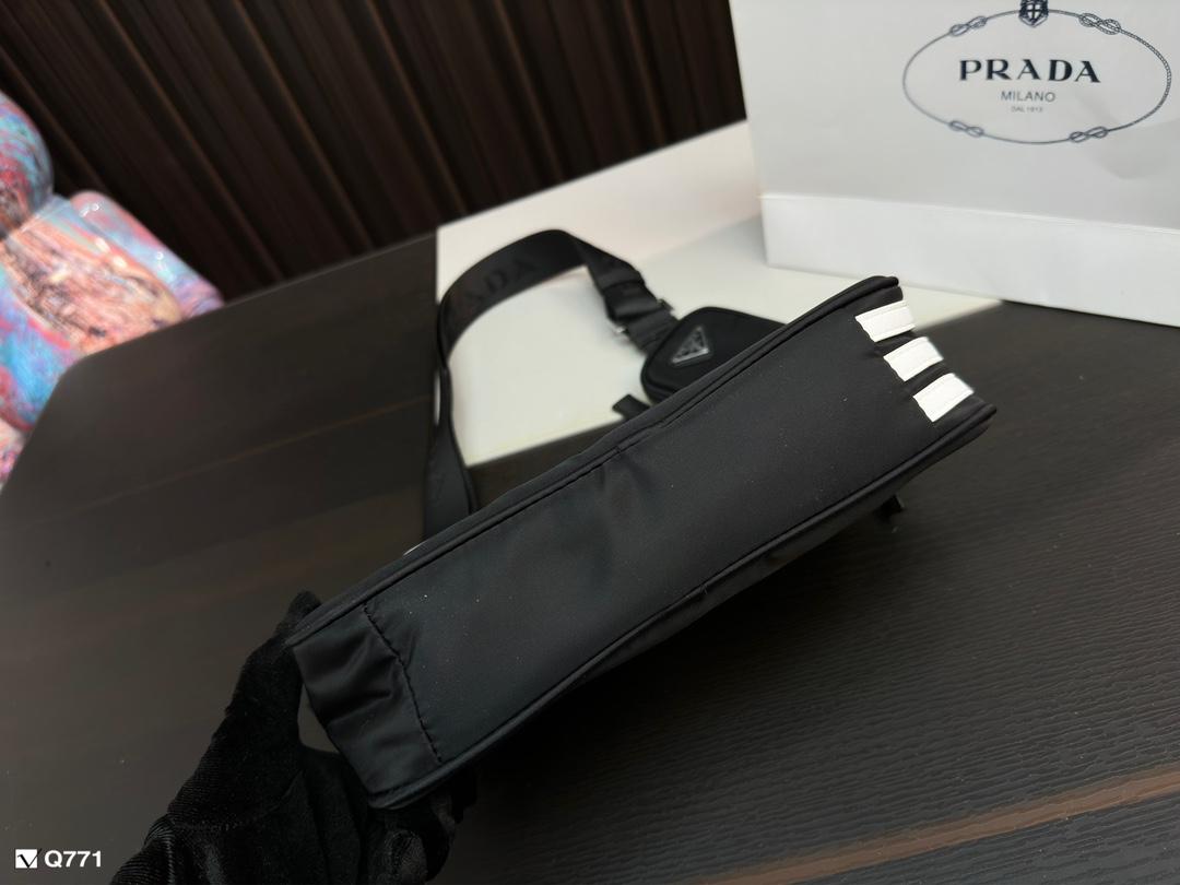 Replica Prada Bag 17*25CM