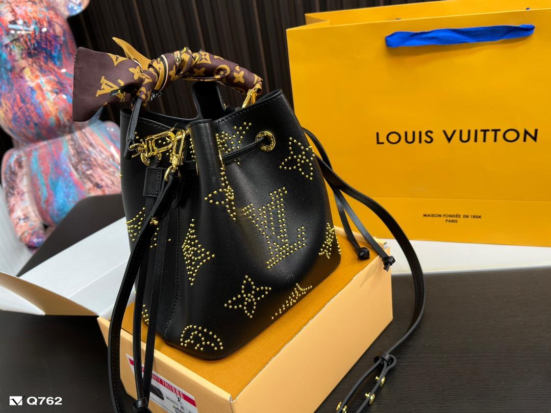 Replica Louis Vuitton Bag 21*20.5CM