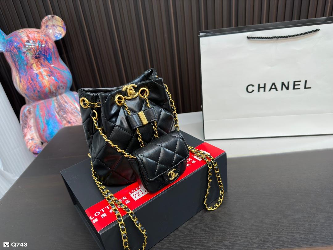Replica Chanel Bag 18*18CM