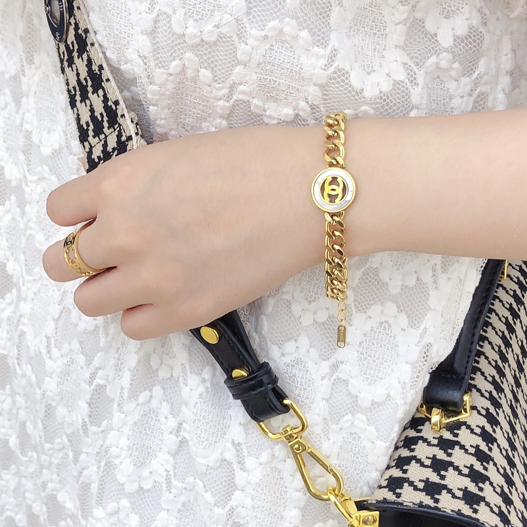 Replica CHANEL Bracelet