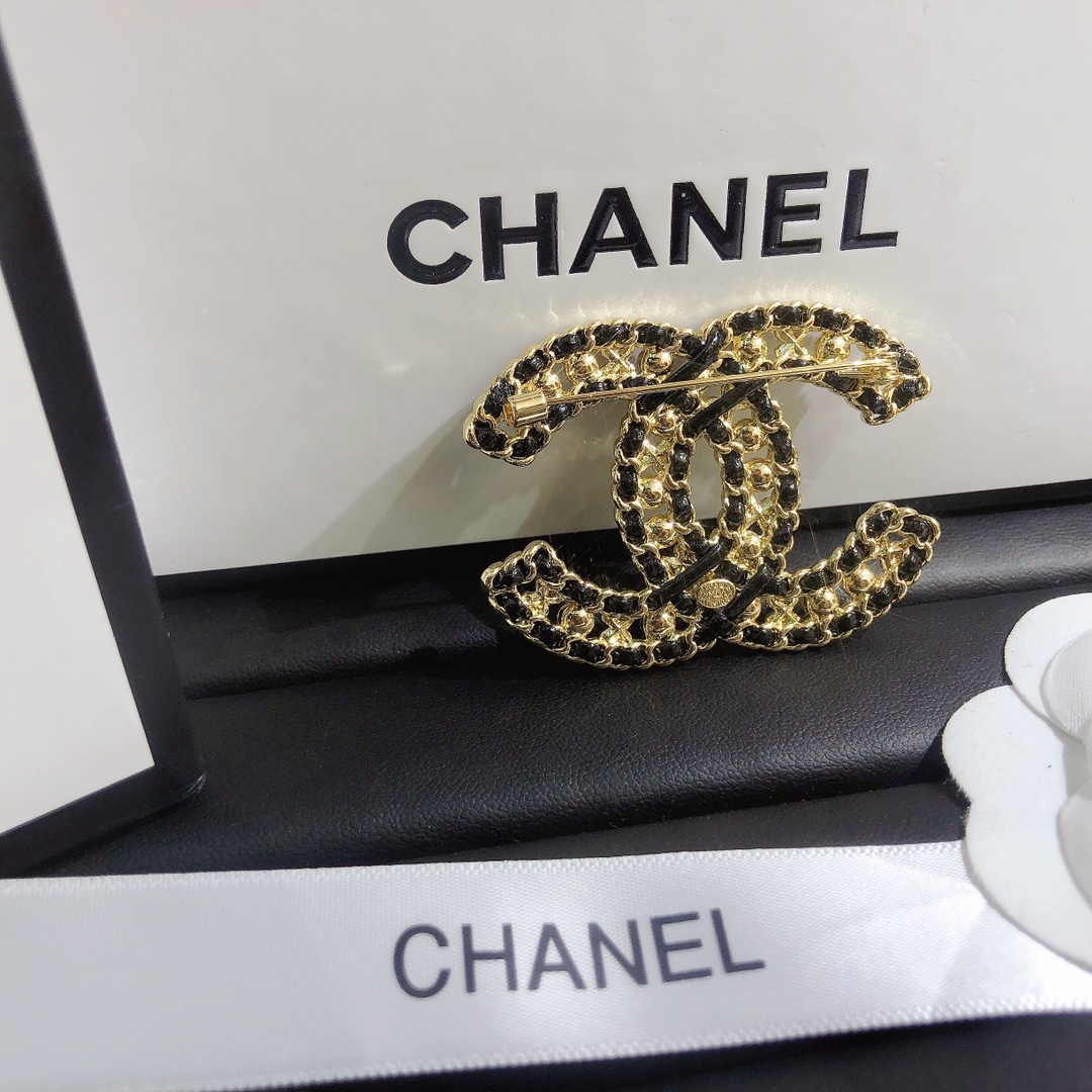 Replica CHANEL Brooch