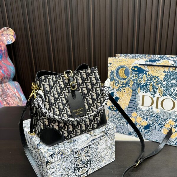 Replica Dior Bag 18*20CM