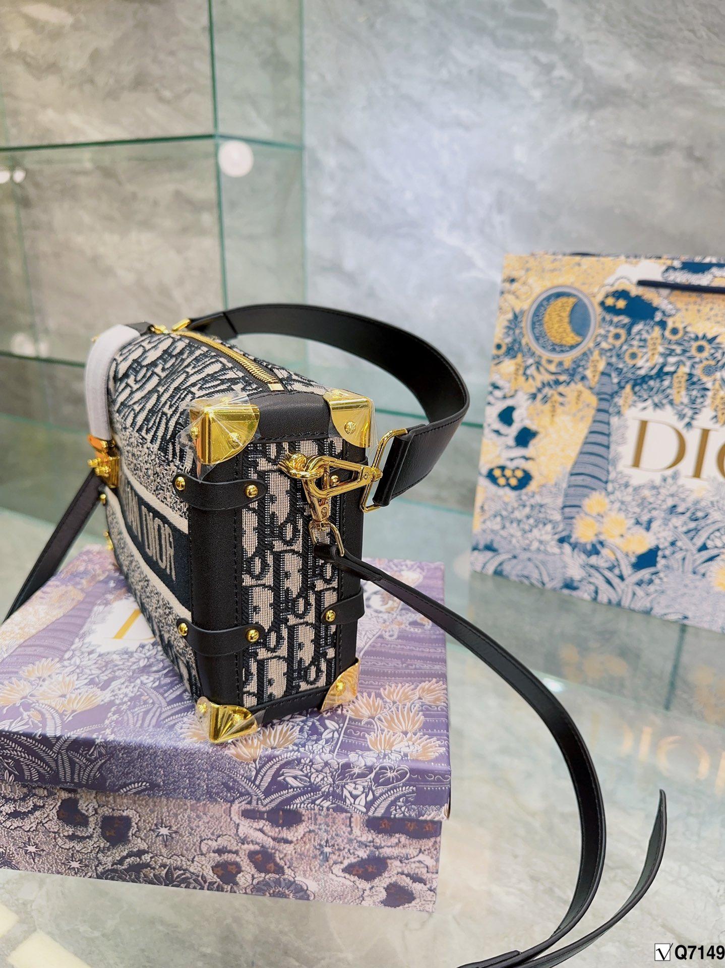 Replica Dior Bag  23CM