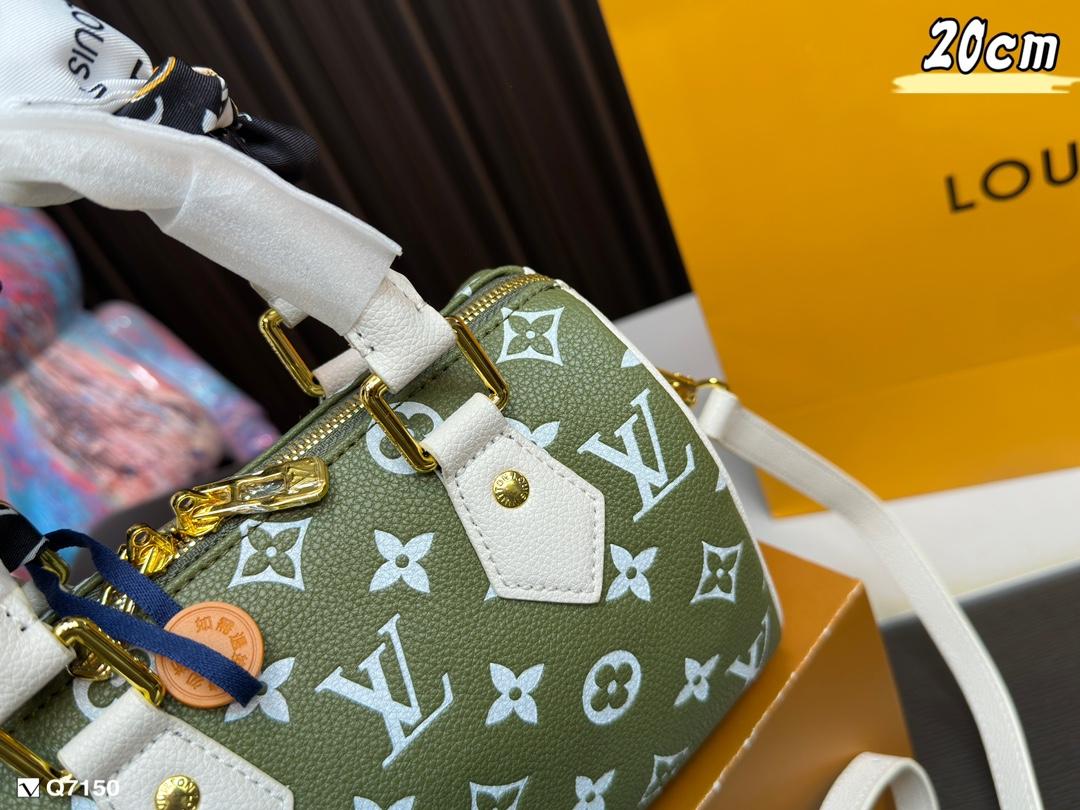 Replica Louis Vuitton Bag 13*CM