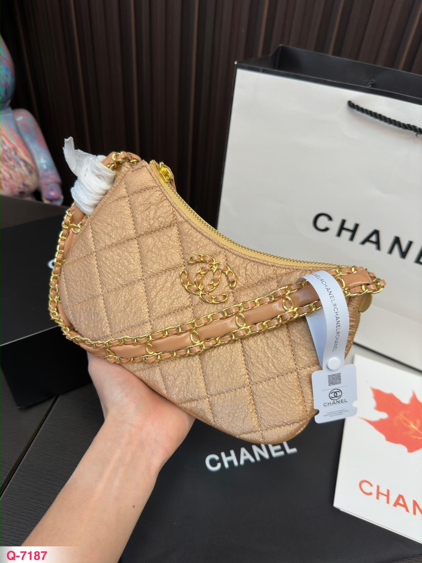 Replica Chanel Bag 13*23CM
