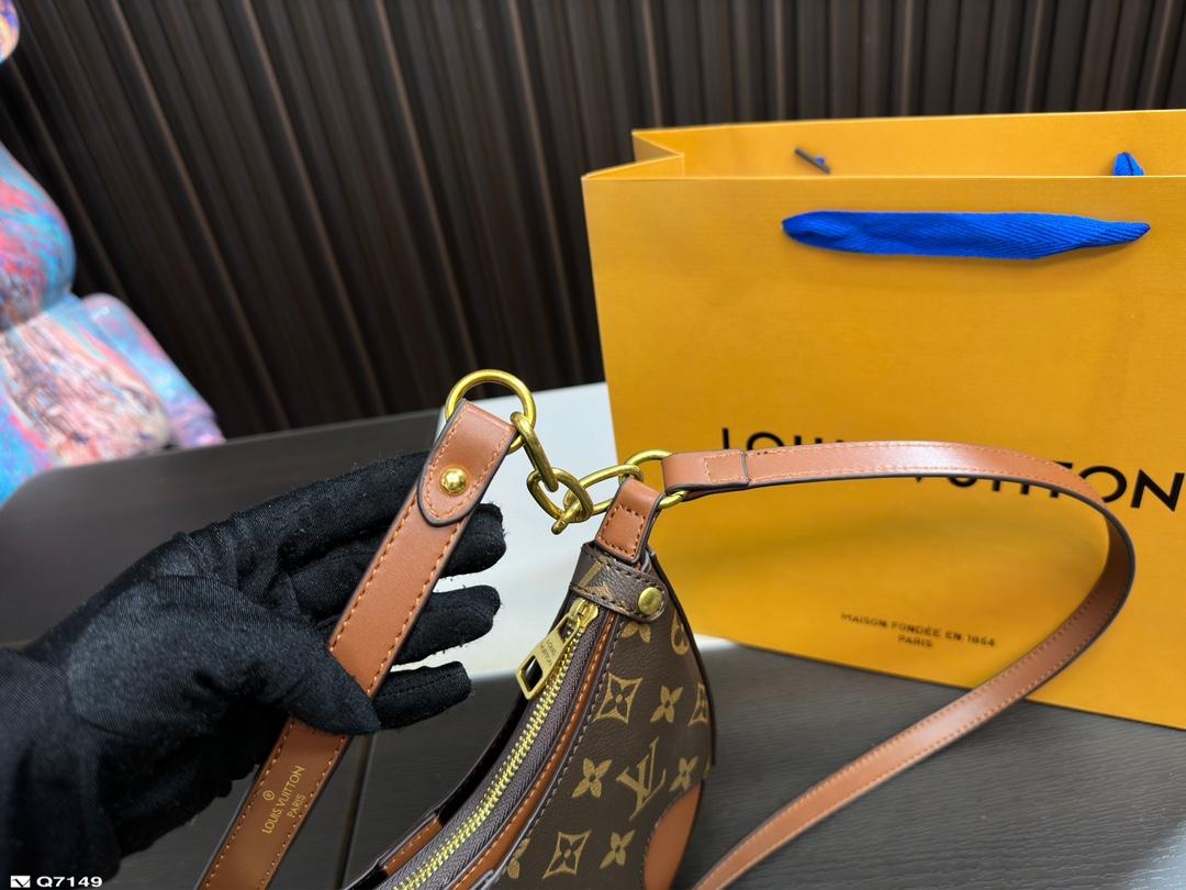 Replica Louis Vuitton Bag 13*24CM
