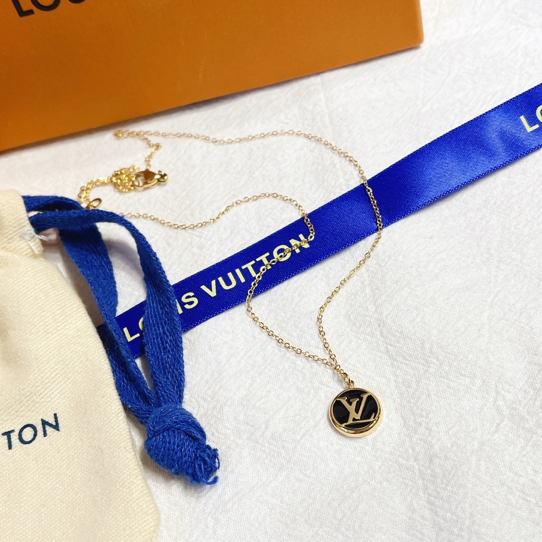 Replica LOUIS VUITTON Necklace