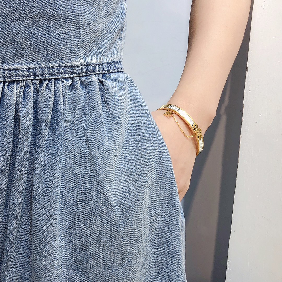 Replica LOUIS VUITTON Bangle