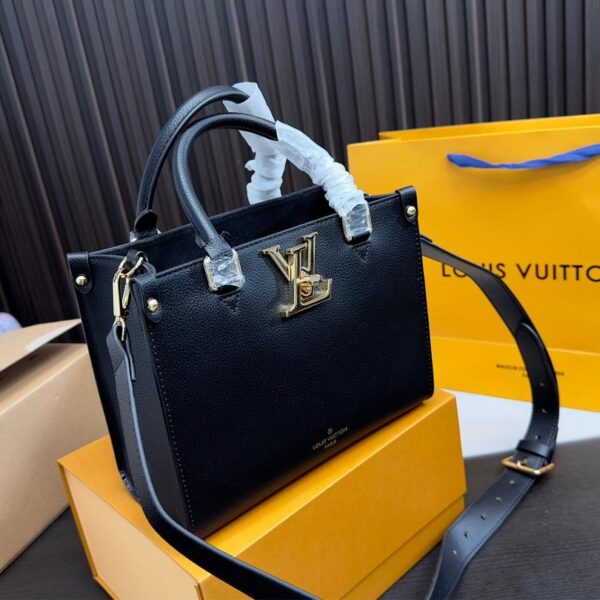 Replica Louis Vuitton Bag 23.5*18CM