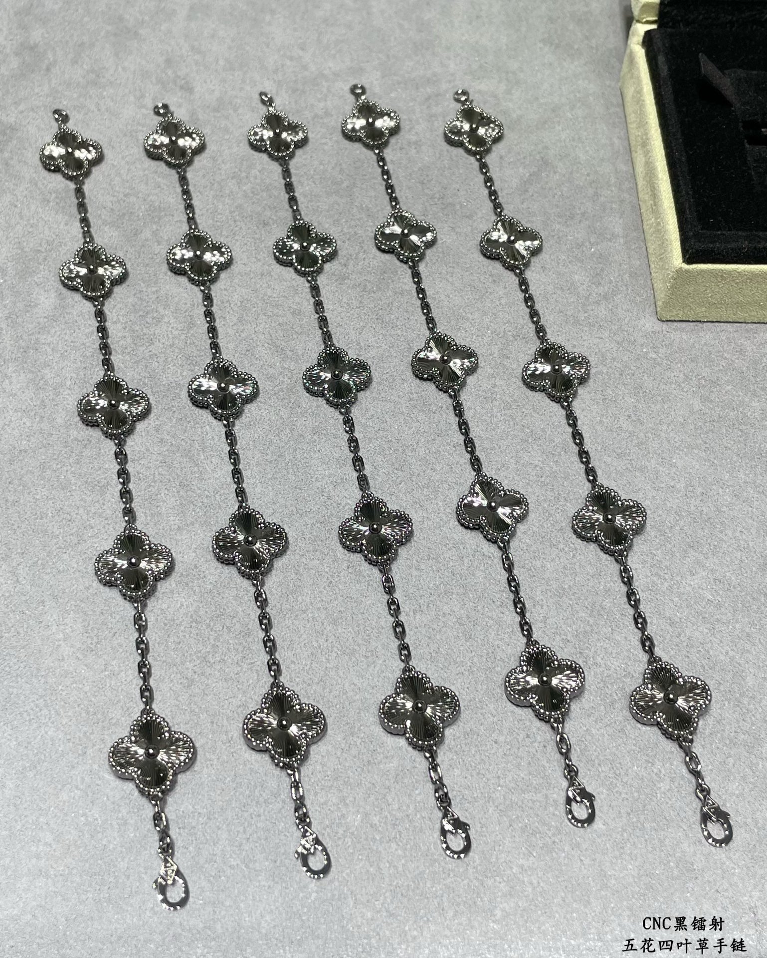 Replica VanCleef Arpels Bracelet