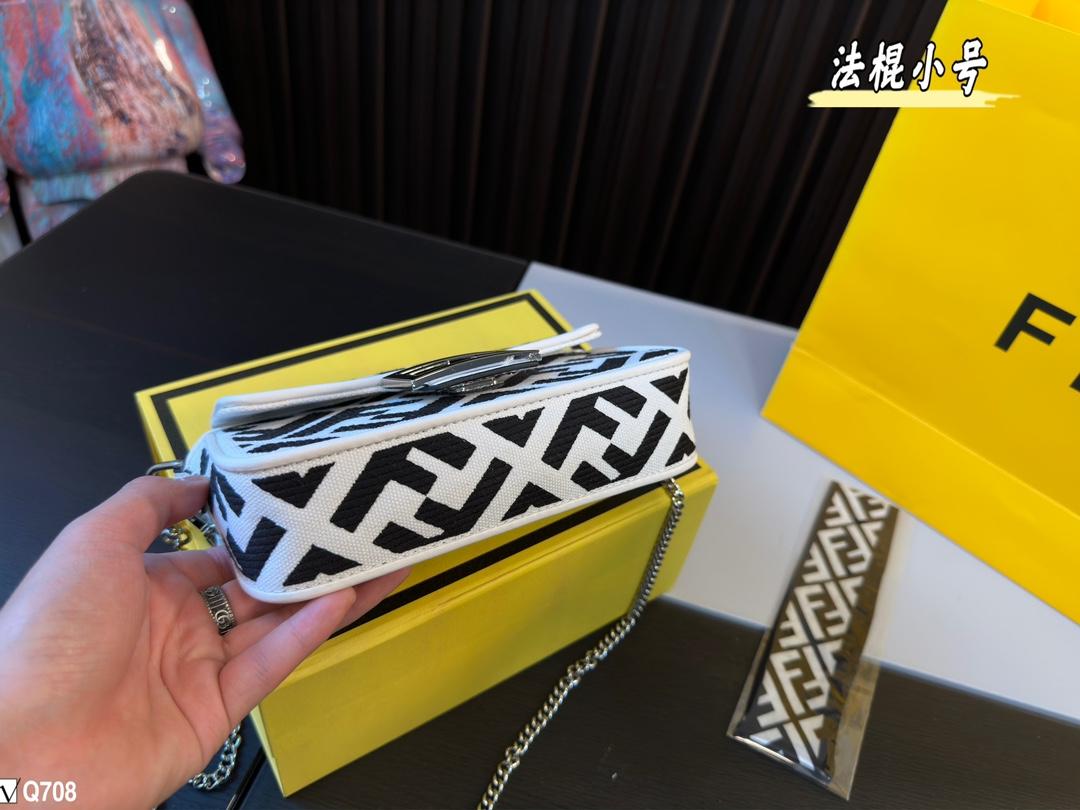 Replica Fendi Bag 10*20CM