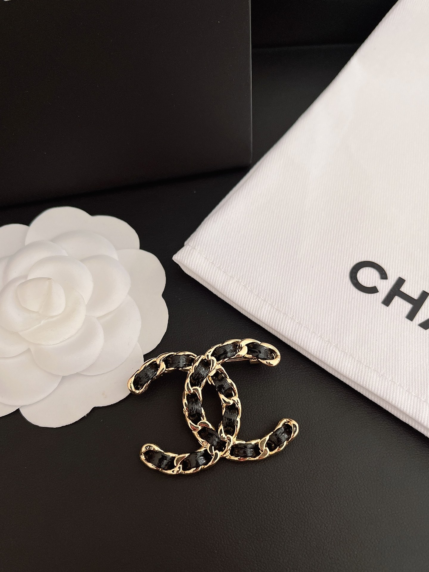Replica CHANEL Brooch