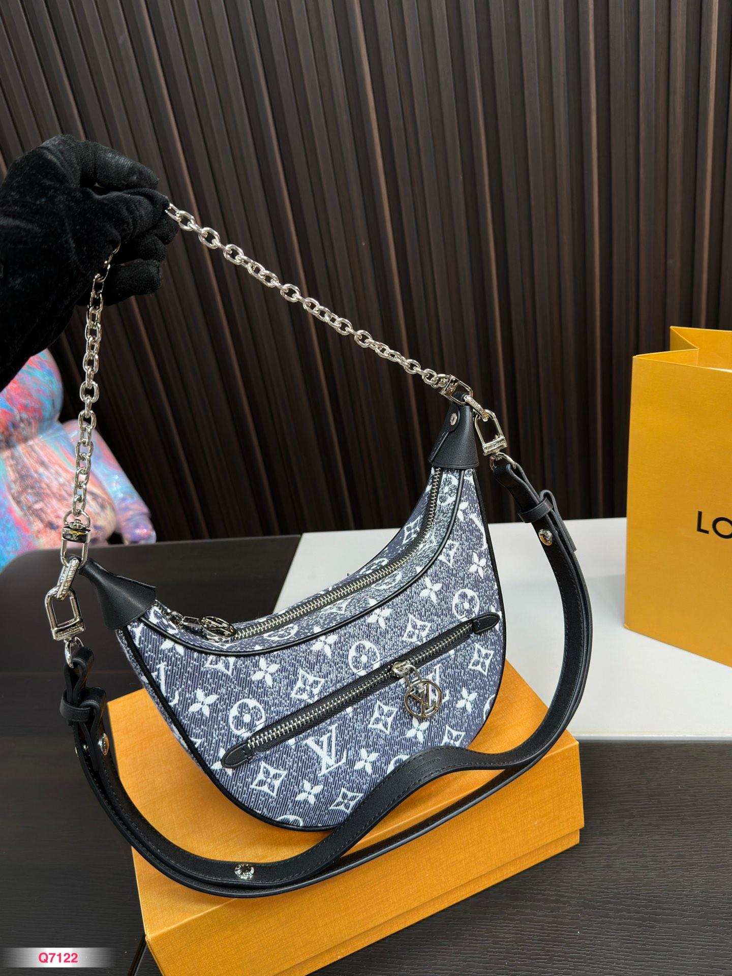 Replica Louis Vuitton Bag 12*22CM