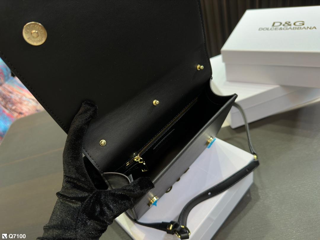 Replica Dolce Gabbana Bag 20*16CM