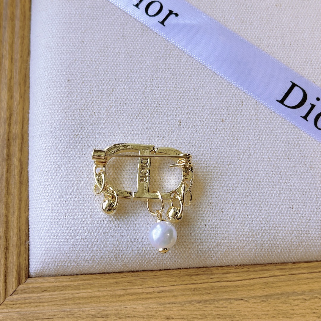 Replica DIOR Brooch