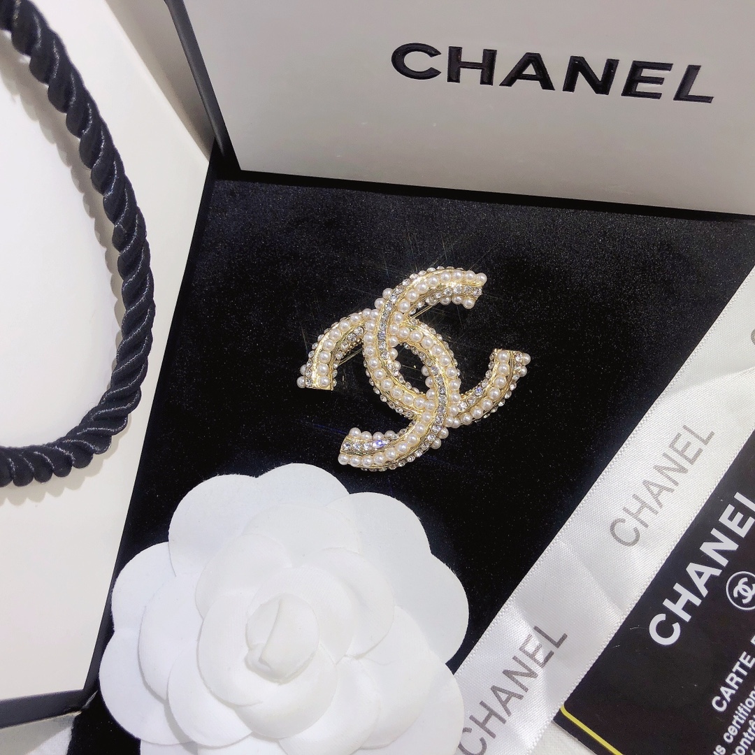 Replica CHANEL Brooch