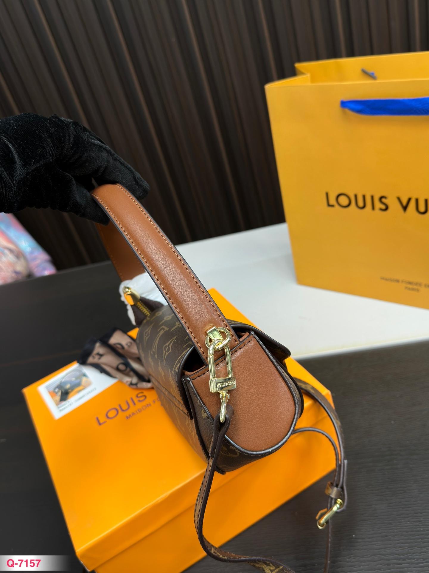 Replica Louis Vuitton Bag 11*21CM