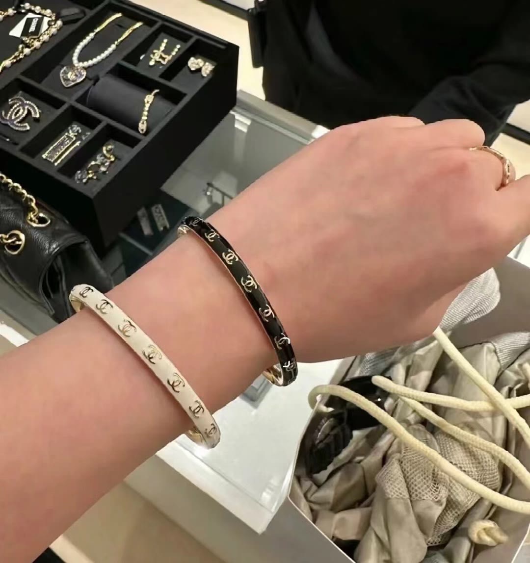 Replica CHANEL Bangle