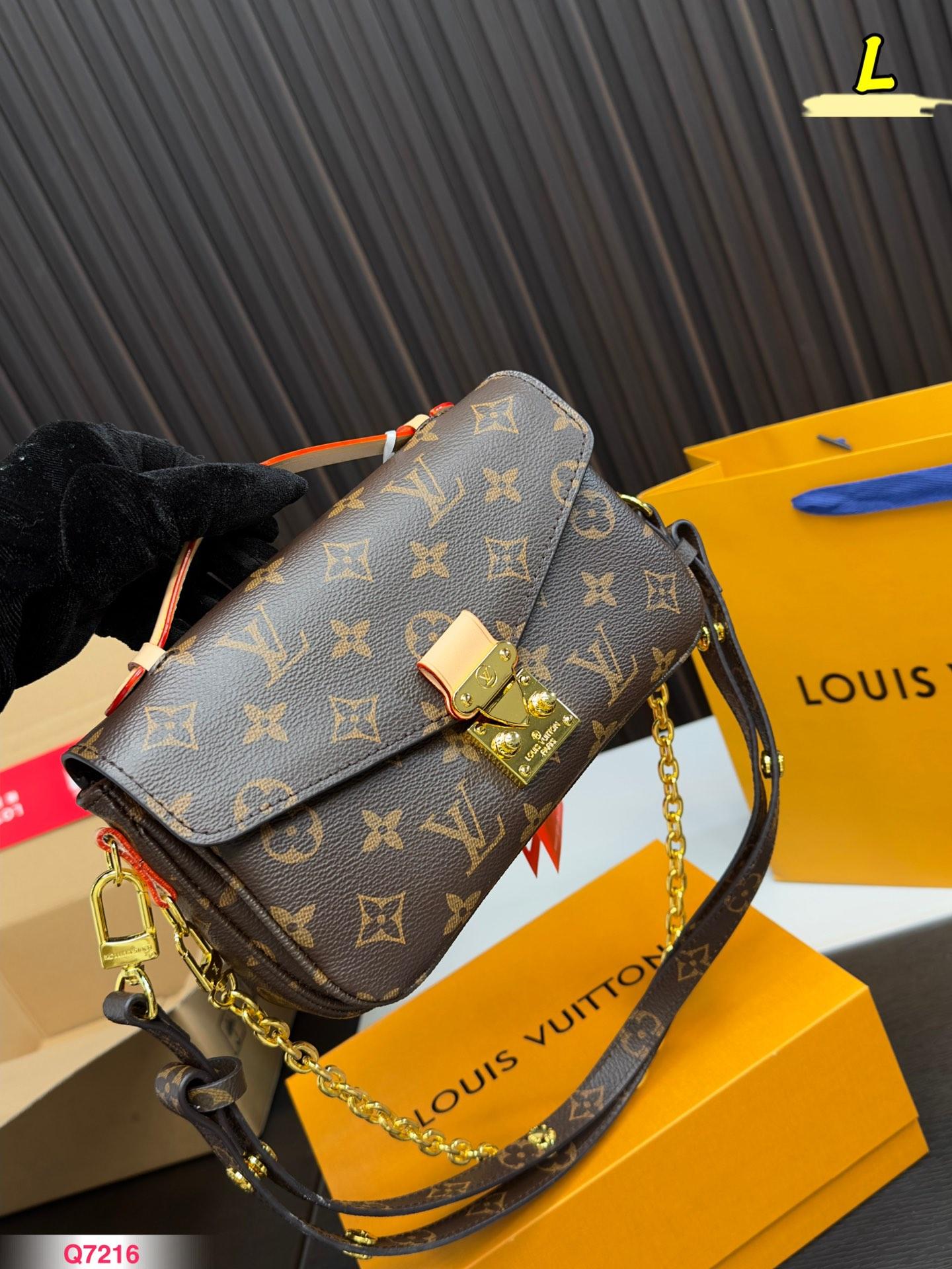 Replica Louis Vuitton Bag 20*13CM