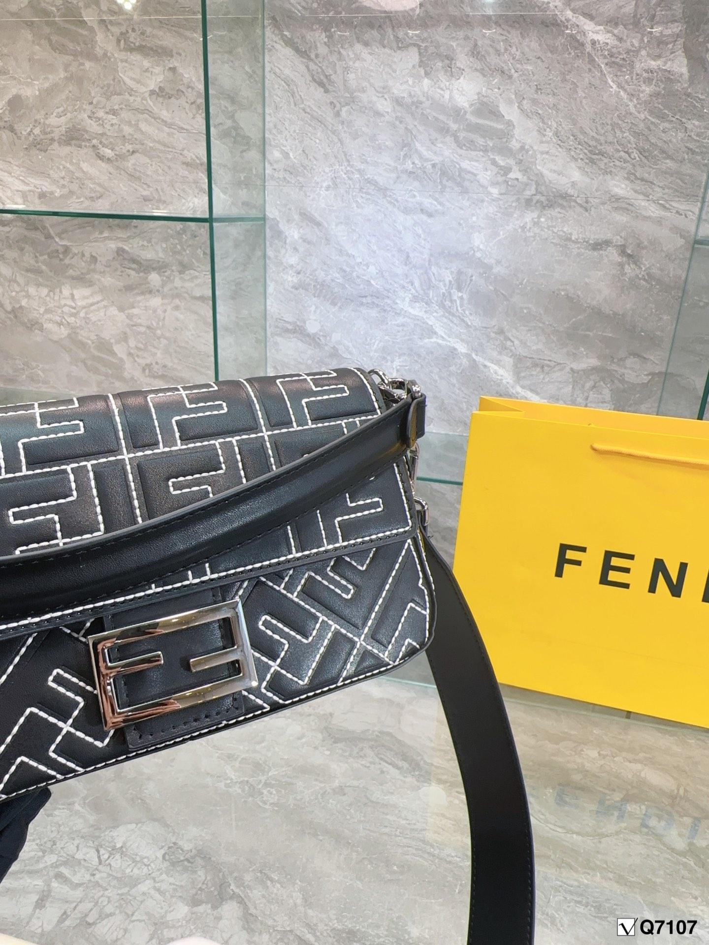 Replica Fendi Bag 26*15CM