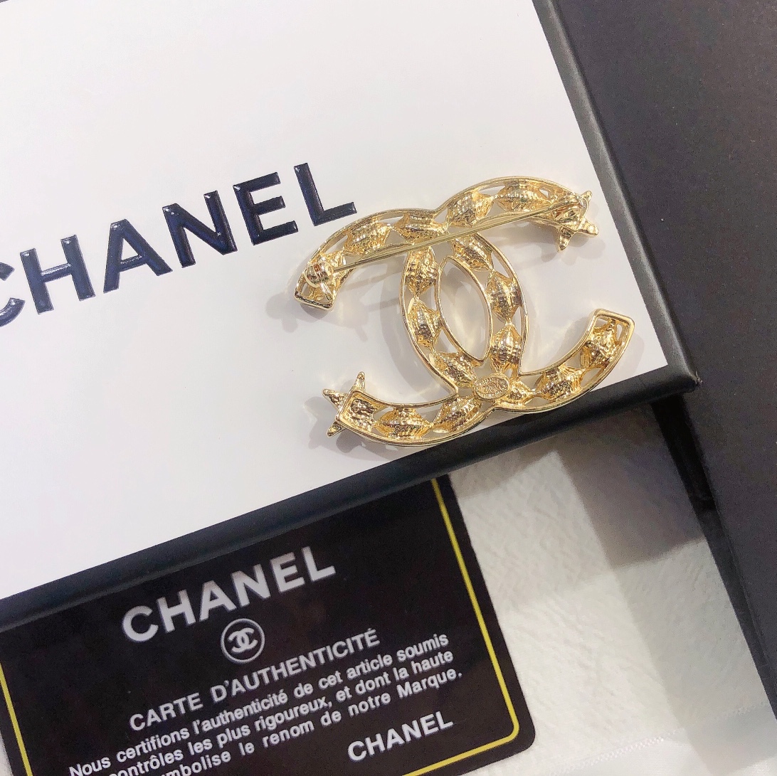 Replica CHANEL Brooch