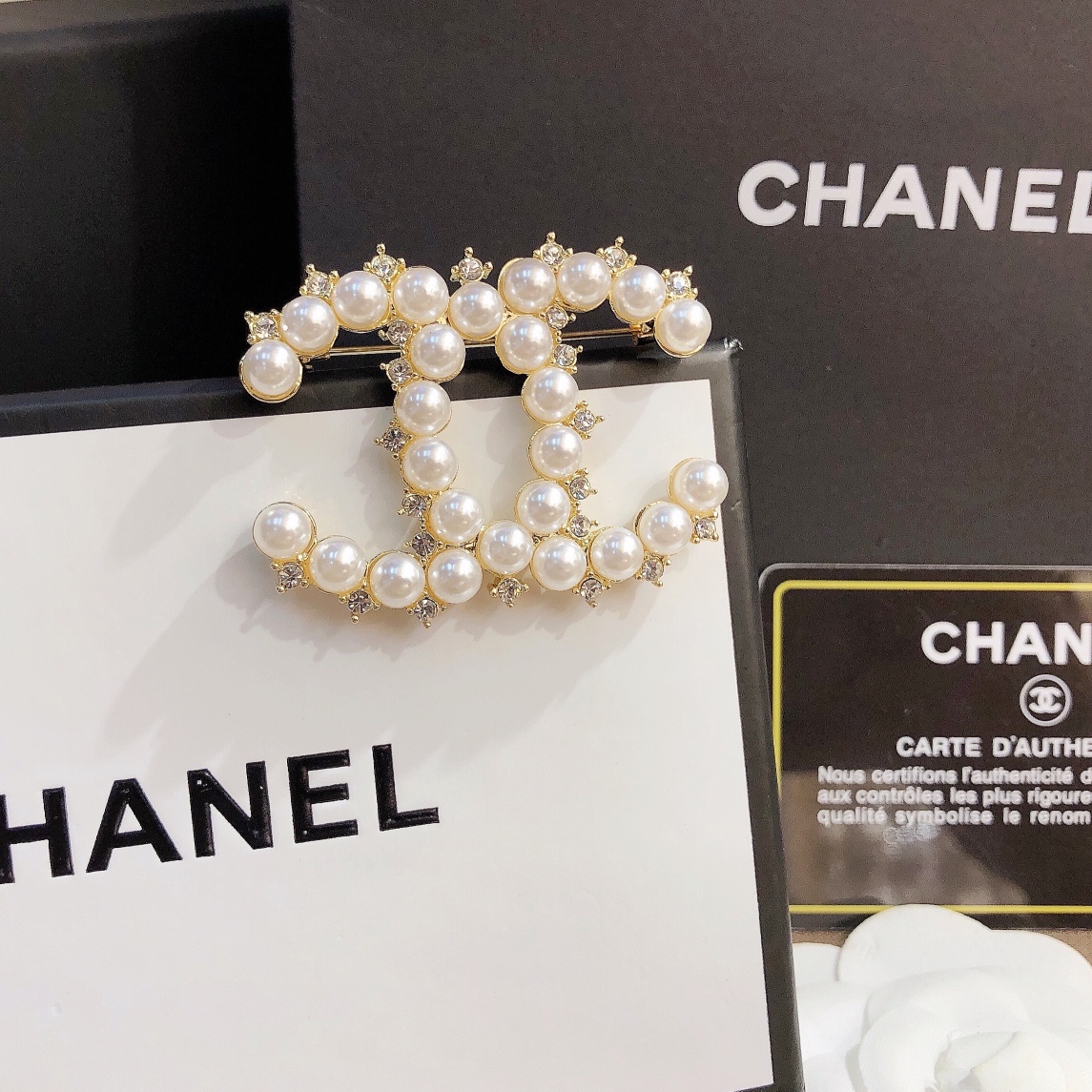 Replica CHANEL Brooch