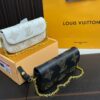 Replica Louis Vuitton Bag 11.5*22CM