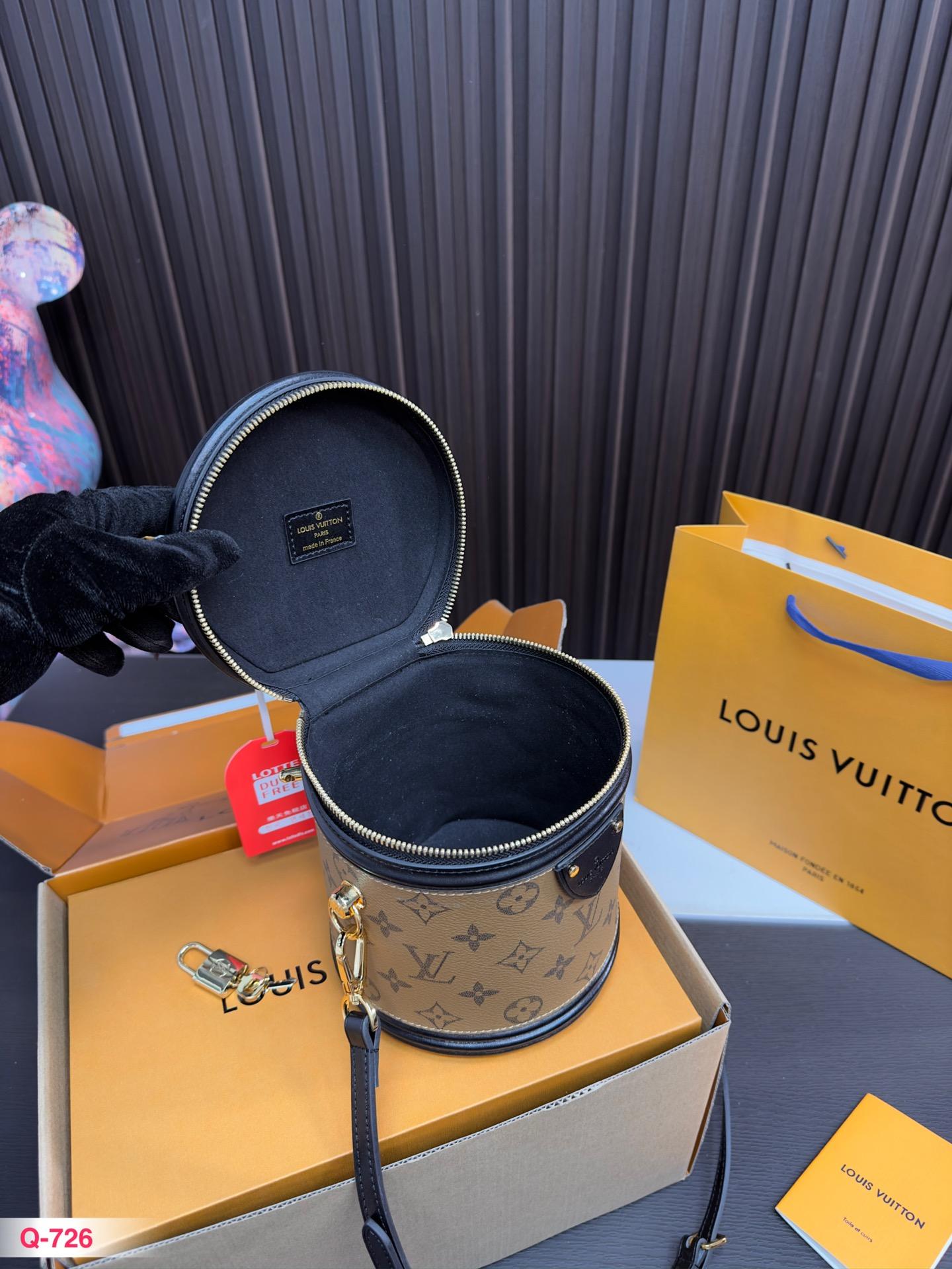 Replica Louis Vuitton Bag 15*14*17CM