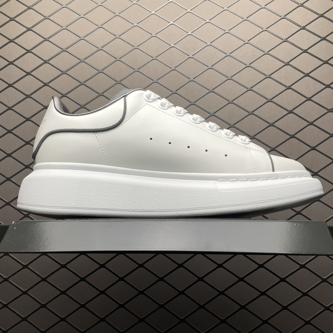 Replica Alexander McQueen Shoe Alexander McQueen size 35-45 with half size.av