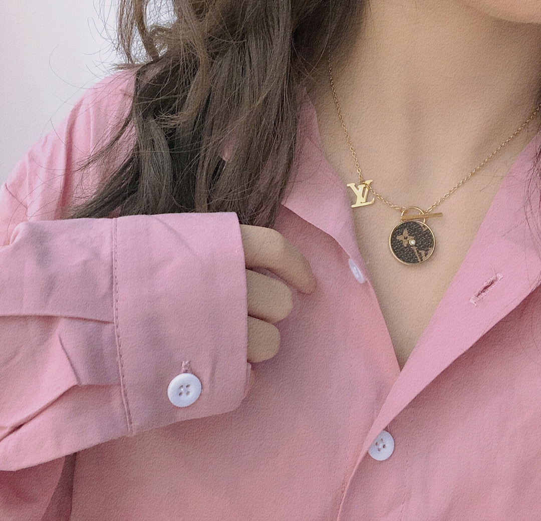 Replica LOUIS VUITTON Necklace