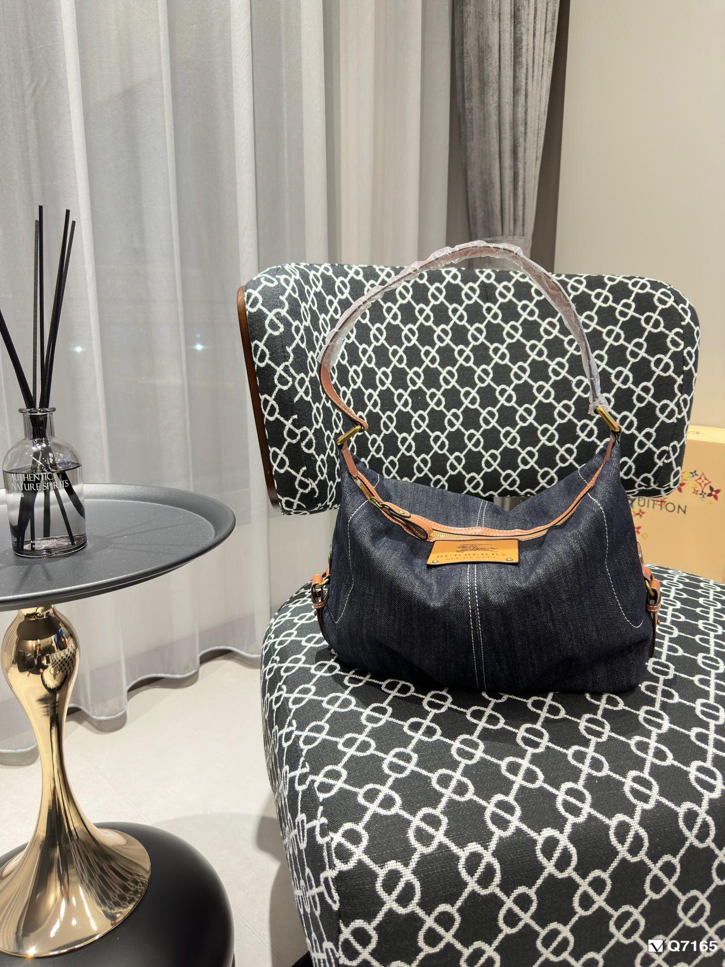 Replica Burberry Bag 26*22CM