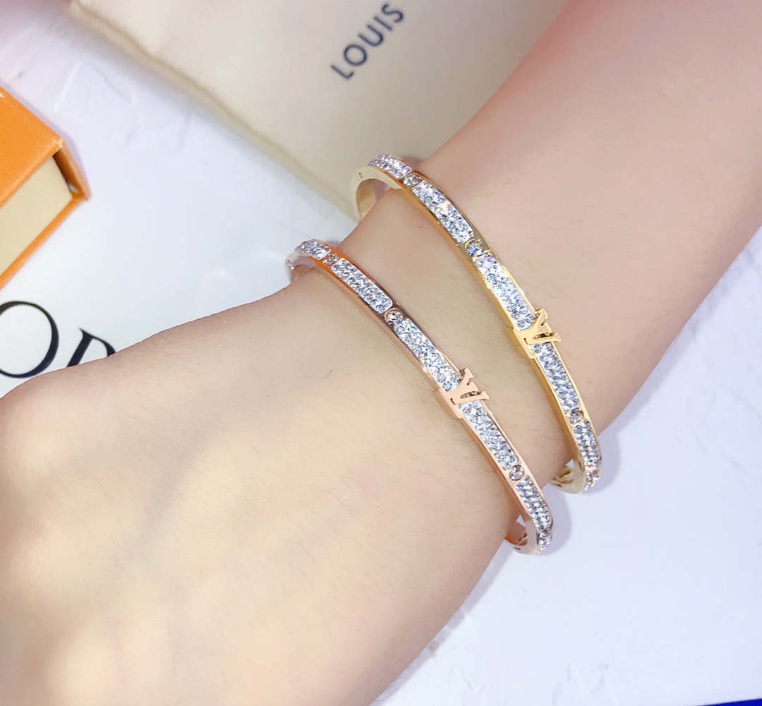 Replica LOUIS VUITTON Bangle
